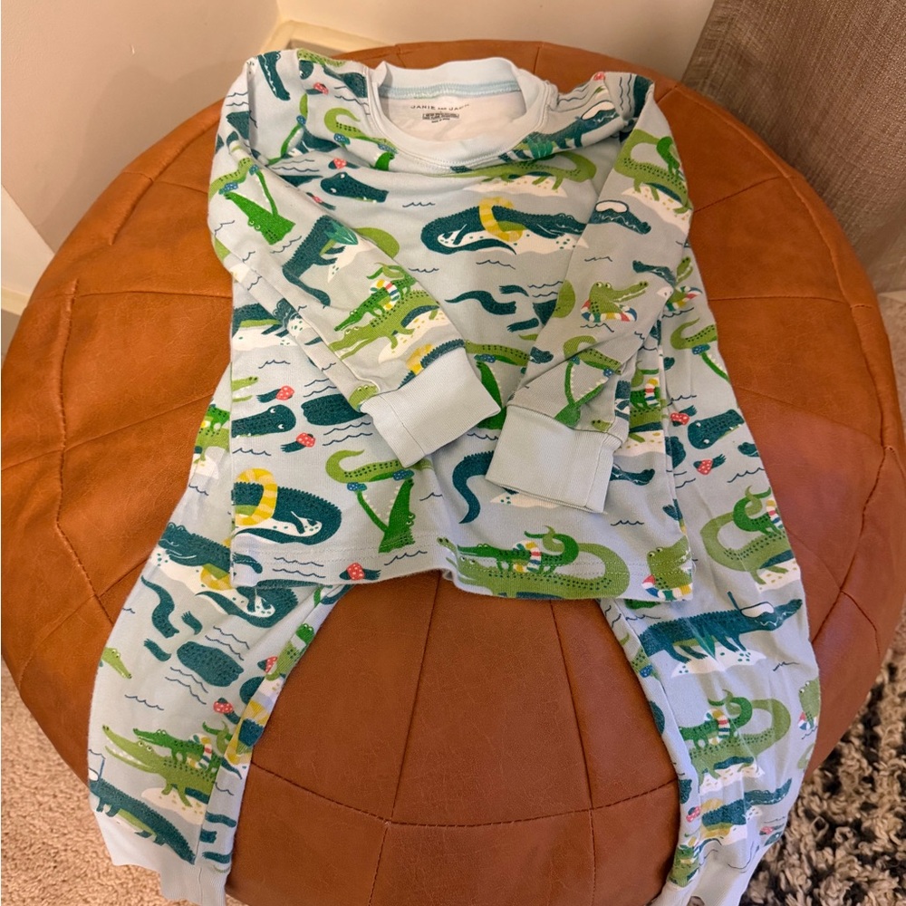 Hanna Andersson Green and Blue Alligator Print Pajama Set Size 3T